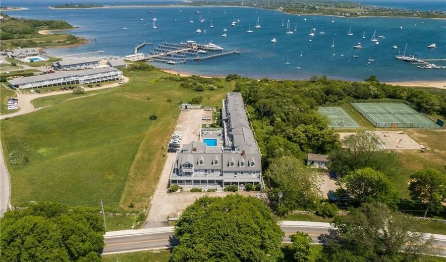 72 W Side Rd 6, Block Island, RI 02807 - 2 Beds, 2 Bath