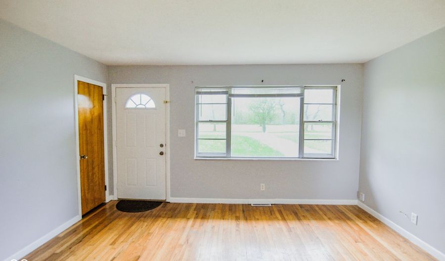 8325 Lake Rd, Indianapolis, IN 46217 - 0 Beds, 0 Bath