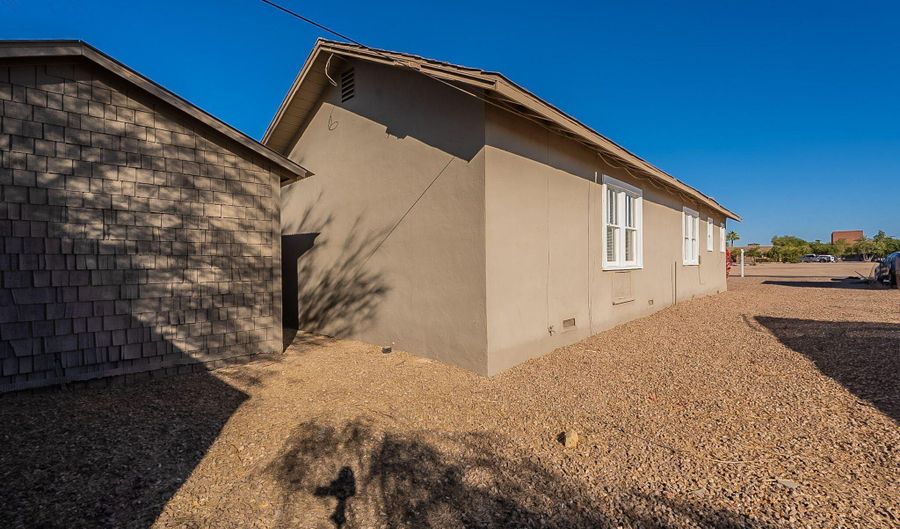 711 N WALNUT Ave, Casa Grande, AZ 85122 - 3 Beds, 2 Bath