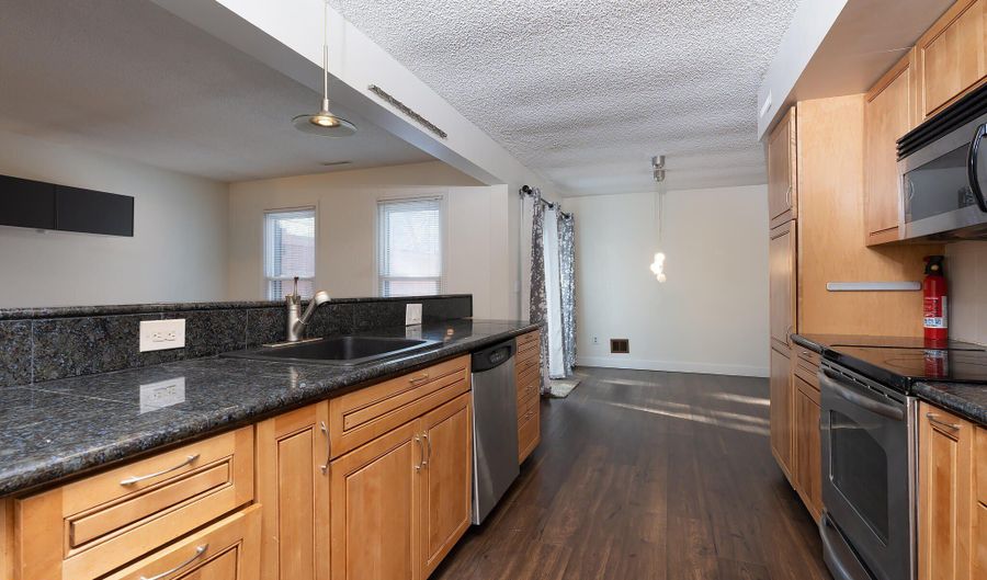416 Greenhill Ct, Albany, NY 12203 - 2 Beds, 2 Bath