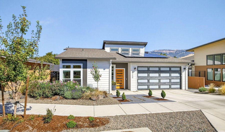 1259 Hagen Way, Ashland, OR 97520 - 3 Beds, 2 Bath