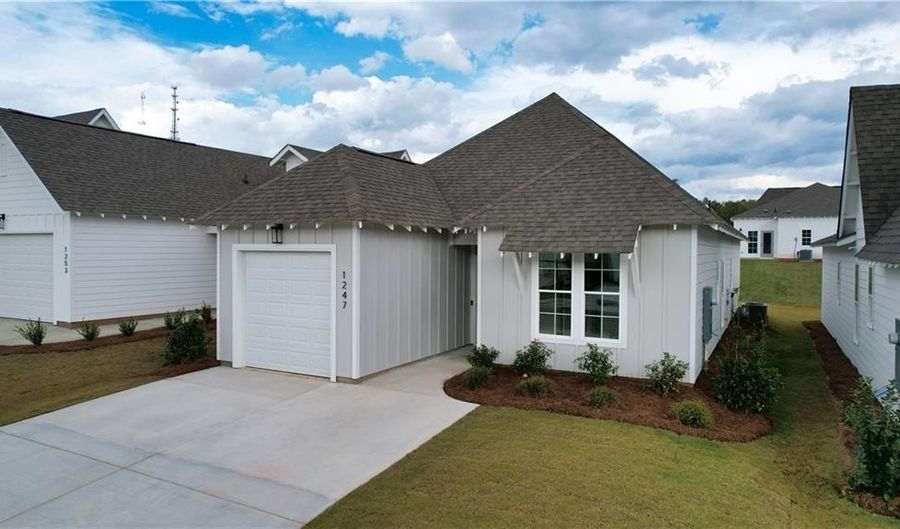 3110 BOTTLE Way, Auburn, AL 36830 - 3 Beds, 2 Bath