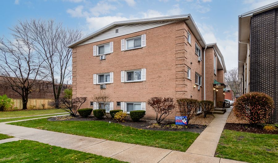 427 S ELMWOOD Ave 4, Oak Park, IL 60302 - 2 Beds, 1 Bath