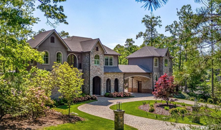 1905 White Tree Trl, Arden, NC 28704 - 4 Beds, 4 Bath