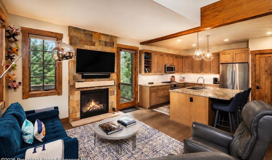 220 Overlook Rdg, Basalt, CO 81621 - 3 Beds, 4 Bath