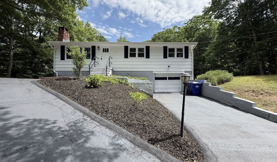41 Piscitello Dr, Branford, CT 06405 - 3 Beds, 2 Bath