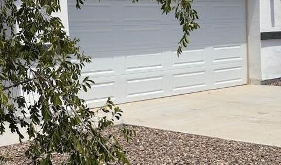 15744 S CHERRY HILLS Dr, Arizona City, AZ 85123 - 3 Beds, 2 Bath
