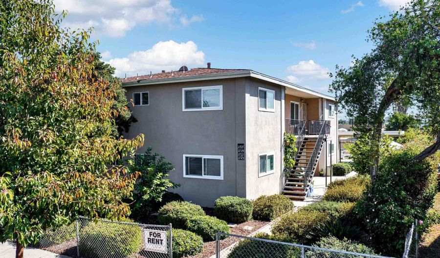 1717-23 Crofton Ln, Escondido, CA 92027 - 8 Beds, 8 Bath