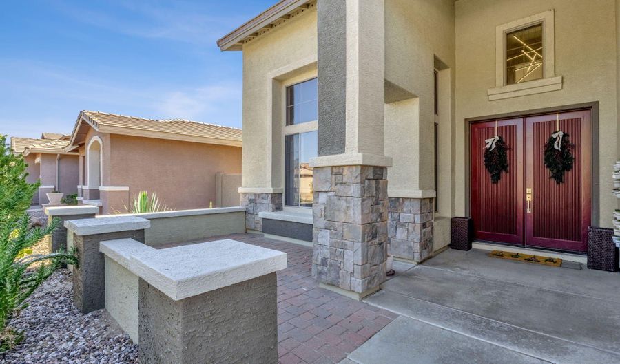 2933 W Owens Way, Anthem, AZ 85086 - 5 Beds, 3 Bath