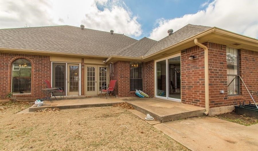 1221 NW 198th St, Edmond, OK 73012 - 3 Beds, 2 Bath