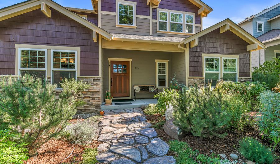 345 Fair Oaks Ave, Ashland, OR 97520 - 4 Beds, 3 Bath
