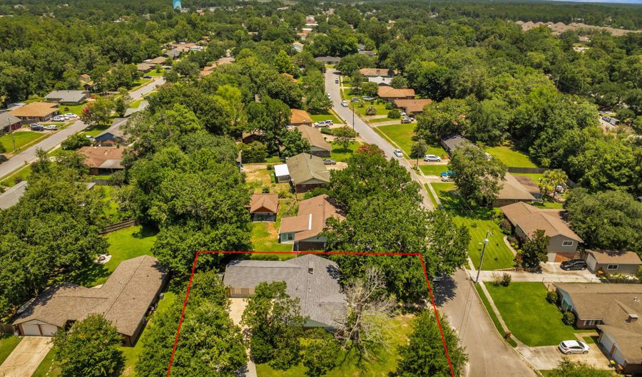 729 Canterbury Dr, Biloxi, MS 39532 - 3 Beds, 2 Bath