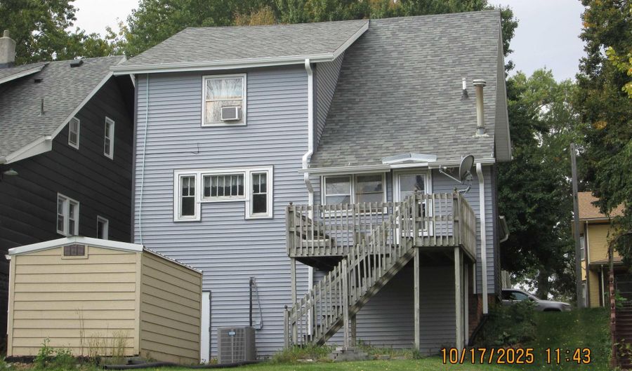 1006 Locust St, Atlantic, IA 50022 - 3 Beds, 1 Bath