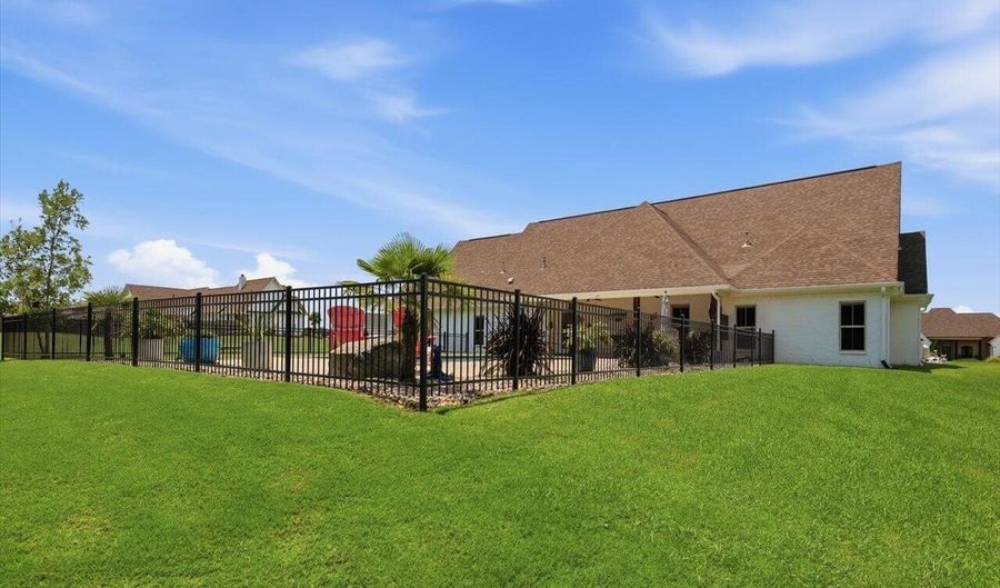 780 Cotton Creek Trl, Brandon, MS 39047 - 4 Beds, 3 Bath