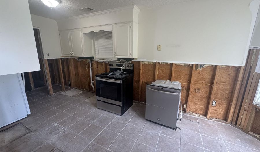 1811 Birchwood Dr, Beebe, AR 72012 - 3 Beds, 2 Bath