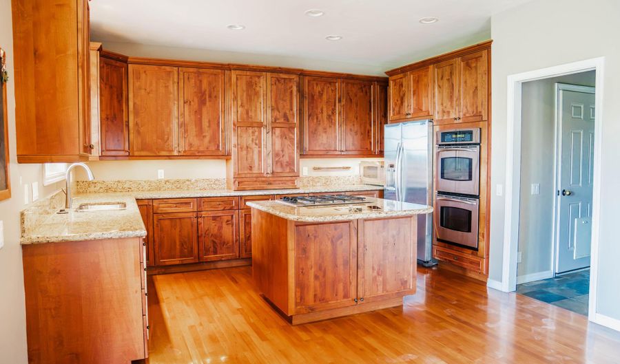381 Parkside Dr, Bellevue, ID 83313 - 3 Beds, 2 Bath