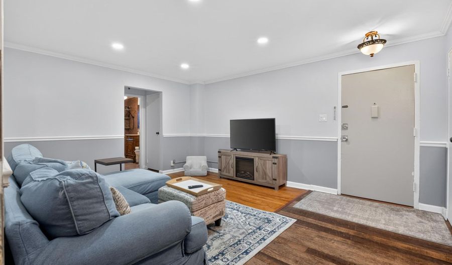 214 AVENUE A B5, Bayonne, NJ 07002 - 2 Beds, 1 Bath