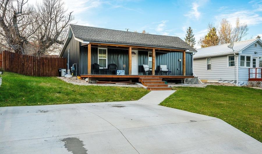 338 Western Ave, Buffalo, WY 82834 - 2 Beds, 2 Bath