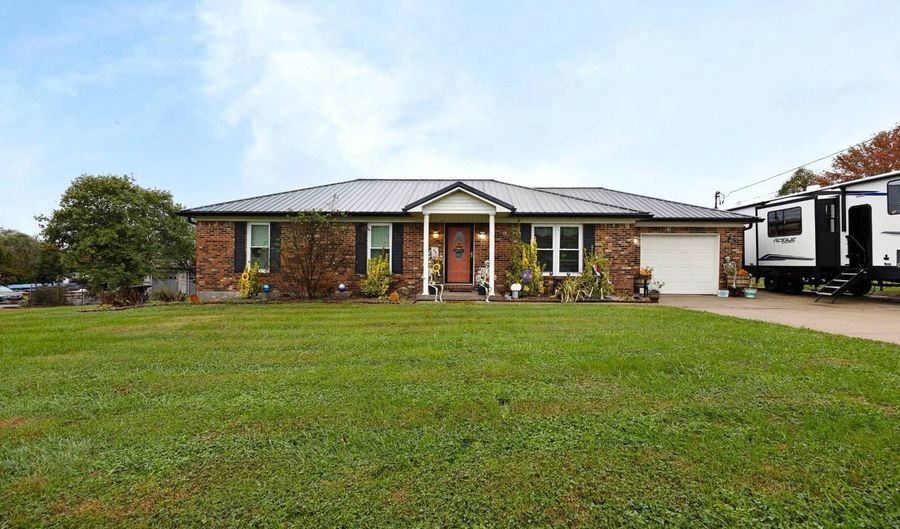 2006 Farmaway Dr, Bardstown, KY 40004 - 3 Beds, 2 Bath