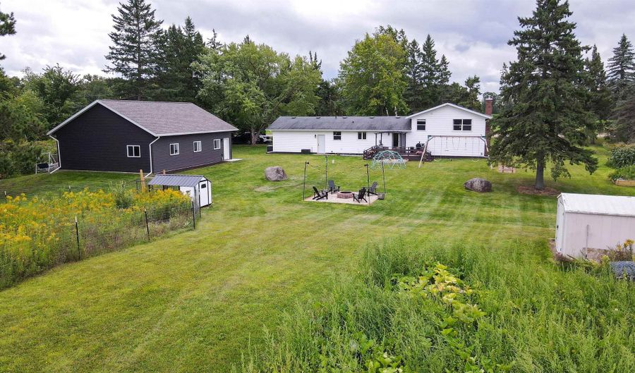 8440 COUNTY ROAD B, Amherst, WI 54406 - 4 Beds, 2 Bath