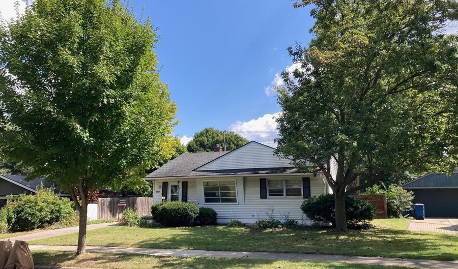 1420 Hatcher Cres, Ann Arbor, MI 48103 - 3 Beds, 1 Bath
