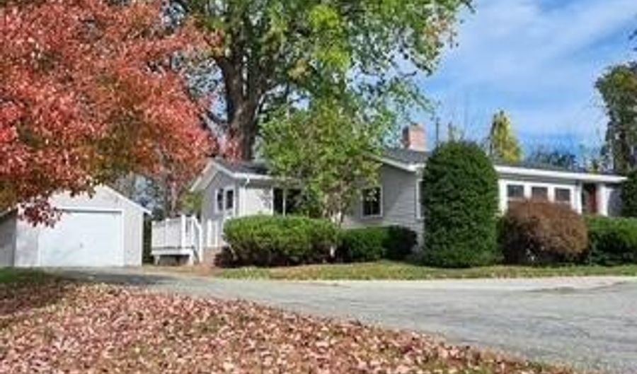 81 Belmont Ave, Belfast, ME 04915 - 2 Beds, 0 Bath