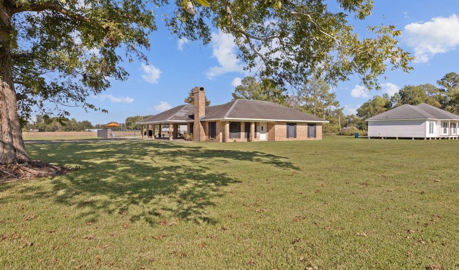 1311 Orphe Guidry Rd, Arnaudville, LA 70512 - 3 Beds, 2 Bath