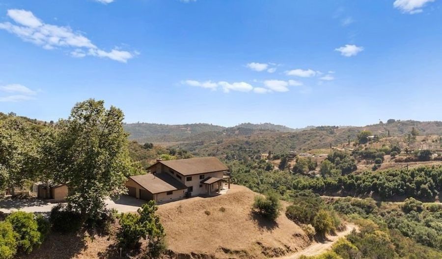 879 Stewart Canyon Rd, Fallbrook, CA 92028 - 3 Beds, 2 Bath