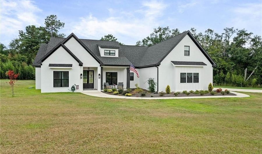 11 Creax Rd, Axis, AL 36505 - 4 Beds, 3 Bath