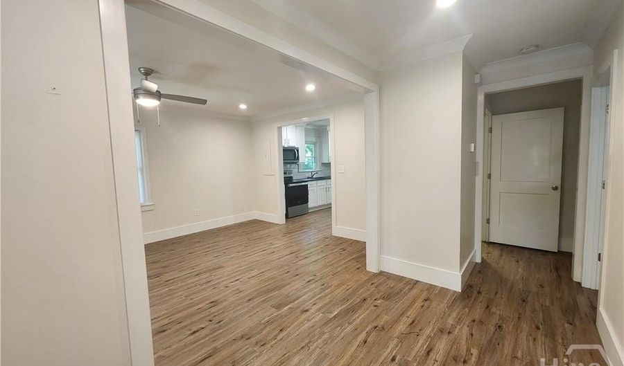 490 Ofarrell St, Athens, GA 30605 - 2 Beds, 1 Bath