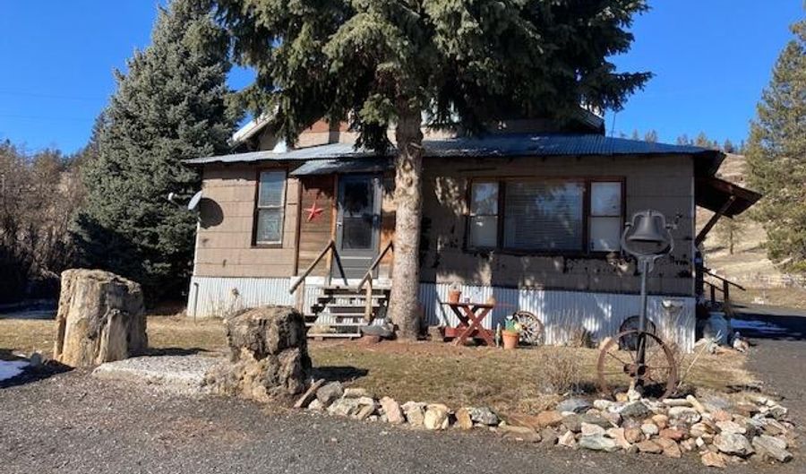 48382 Hwy 395, Vale, OR 97880 - 5 Beds, 1 Bath