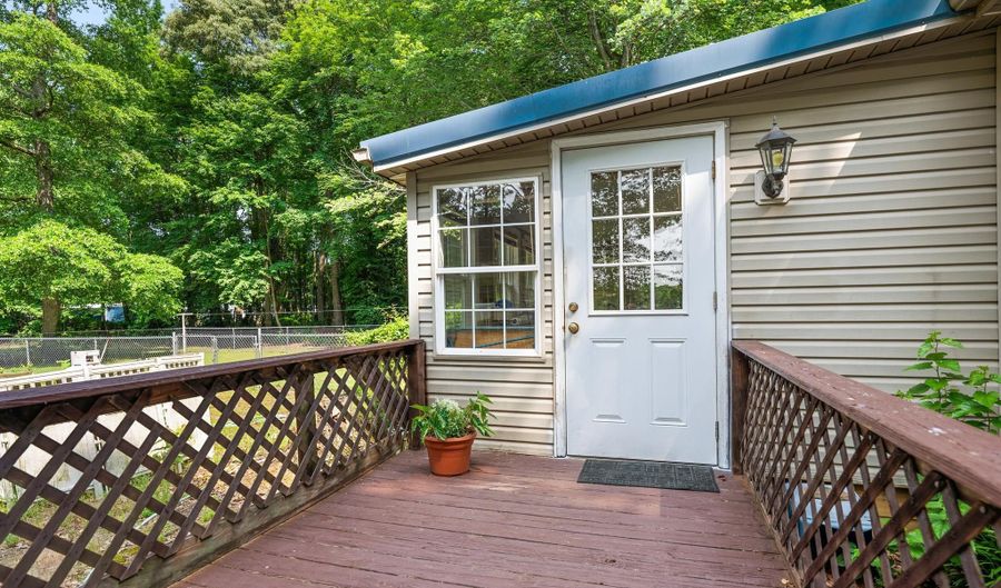 28506 SUSSEX Hwy, Laurel, DE 19956 - 3 Beds, 2 Bath