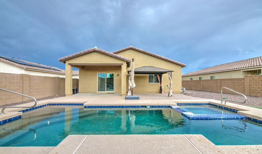 312 E RIO Pl, Casa Grande, AZ 85122 - 4 Beds, 2 Bath