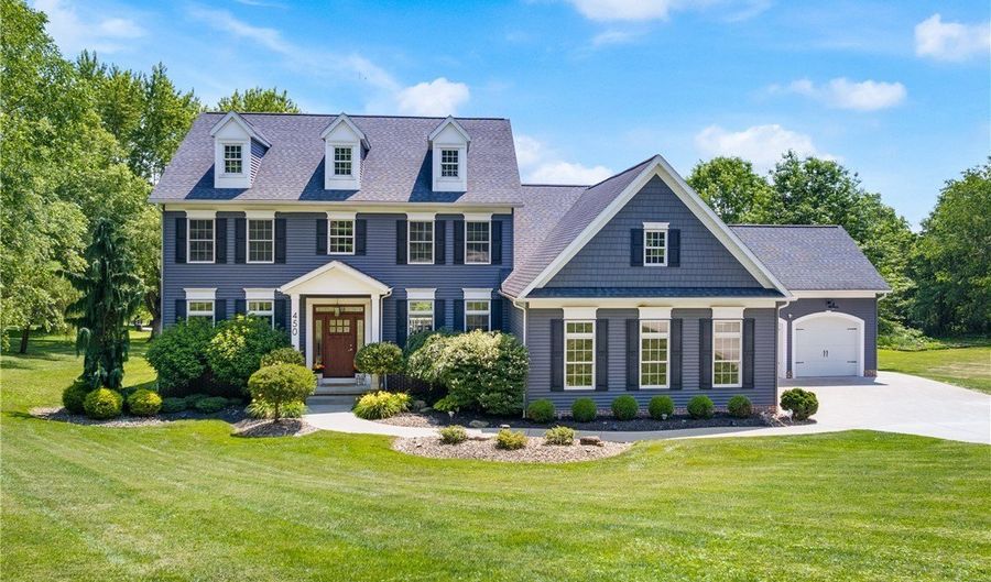 450 Hartville Rd, Atwater, OH 44201 - 4 Beds, 5 Bath