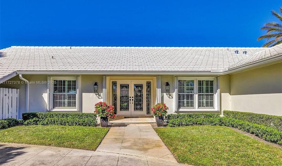 444 Glenbrook Dr, Atlantis, FL 33462 - 4 Beds, 5 Bath