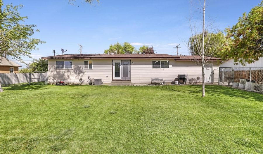 411 Fruitland, Buhl, ID 83316 - 3 Beds, 2 Bath