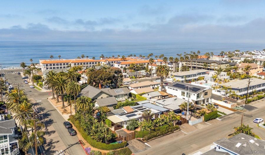 3283-87 Lincoln St, Carlsbad, CA 92008 - 3 Beds, 3 Bath