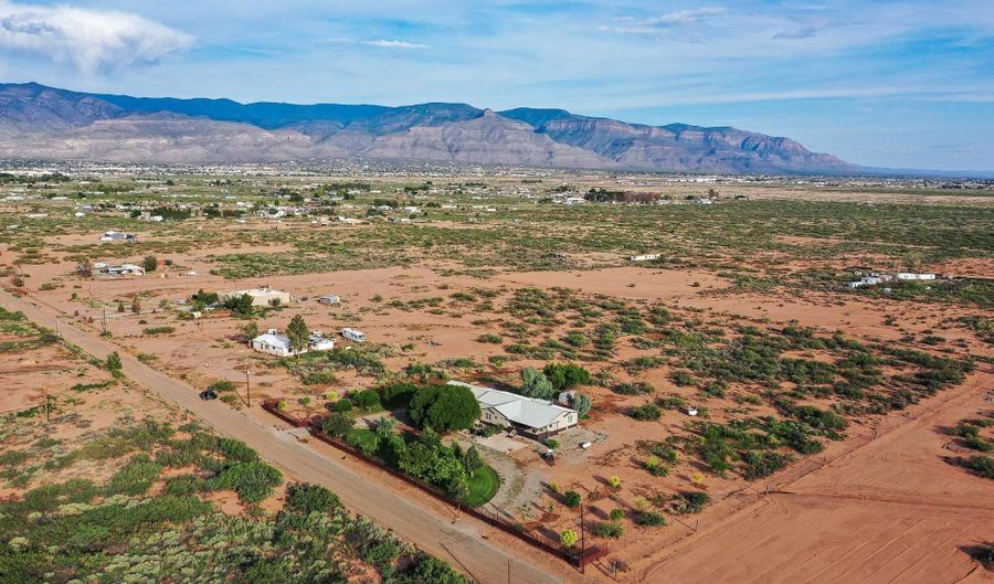 30 Southwind Dr, Alamogordo, NM 88310 - 4 Beds, 2 Bath