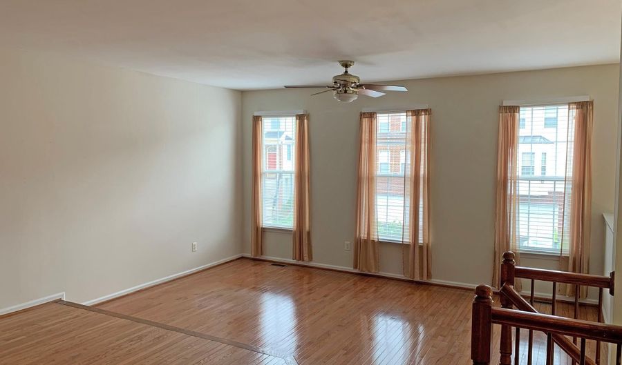 5150 BALLYCASTLE Cir, Alexandria, VA 22315 - 3 Beds, 3 Bath