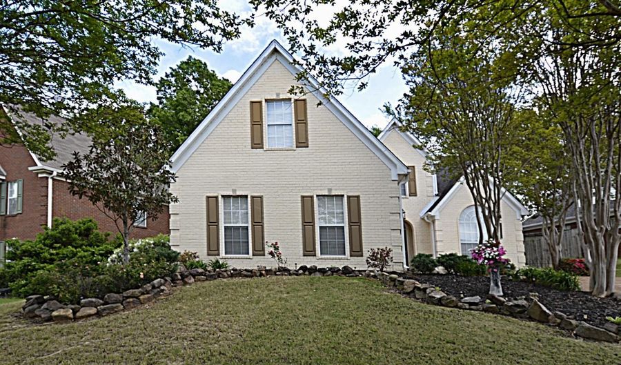 1230 E Cross Creek Cv, Hernando, MS 38632 - 3 Beds, 3 Bath