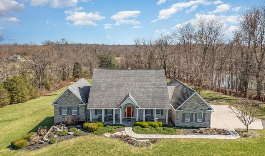 11668 State Road 129, Batesville, IN 47006 - 8 Beds, 5 Bath