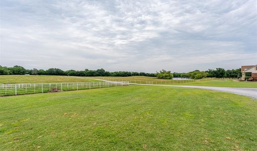 498 Big Horn Rd, McAlester, OK 74501 - 4 Beds, 4 Bath