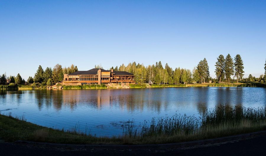19551 Painted Ridge Loop, Bend, OR 97702 - 3 Beds, 4 Bath