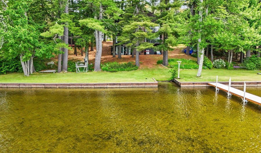 60 Abena Shr, Belgrade, ME 04917 - 5 Beds, 3 Bath
