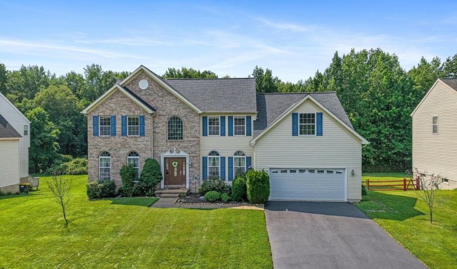 27 WHIRLAWAY Dr, Bear, DE 19701 - 4 Beds, 4 Bath