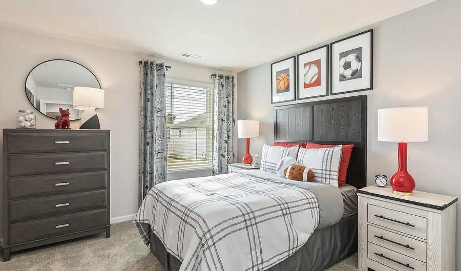 676 White Birch Ln, Angier, NC 27501 - 5 Beds, 3 Bath