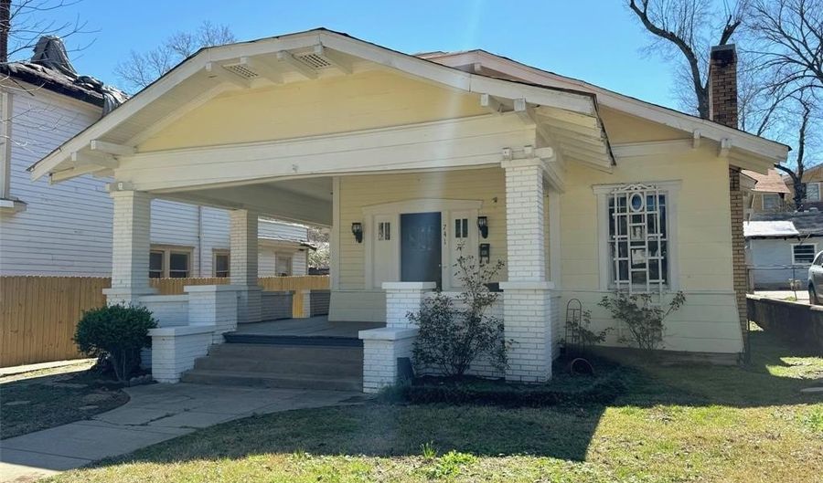 741 Wilkinson St, Shreveport, LA 71104 - 3 Beds, 2 Bath