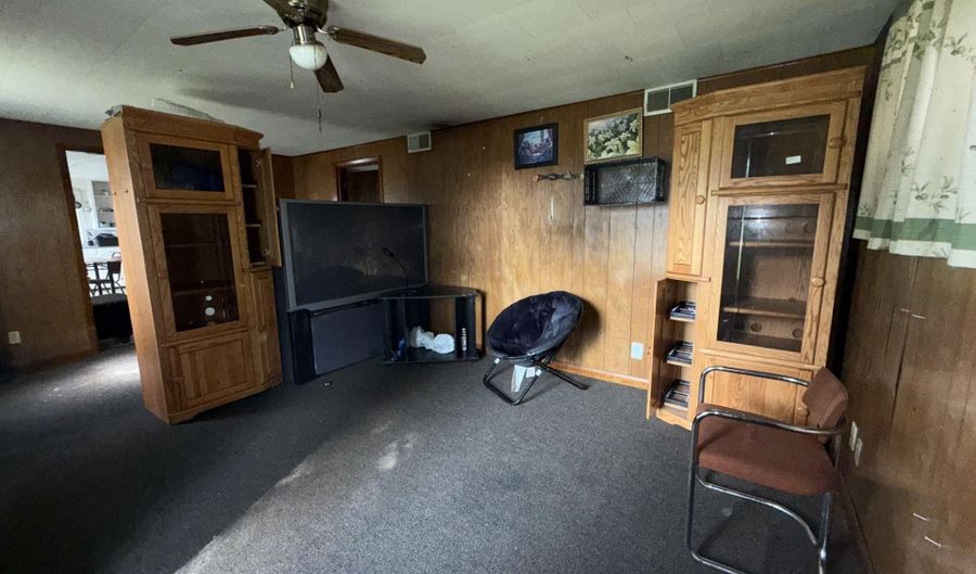 2331 10TH St S, Wisconsin Rapids, WI 54494 - 2 Beds, 1 Bath