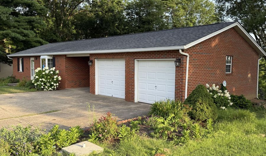 1306 Poplar Ridge Rd, Alexandria, KY 41001 - 3 Beds, 2 Bath