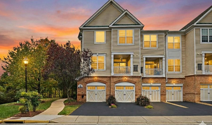 20385 BELMONT PARK Ter 103, Ashburn, VA 20147 - 2 Beds, 3 Bath